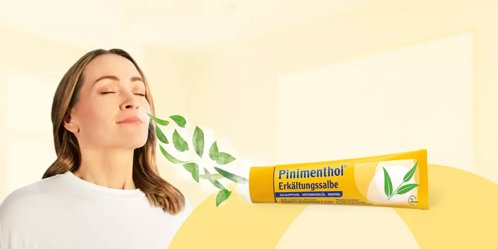 Frau atmet die Wirkstoffe von Pinimenthol ein
